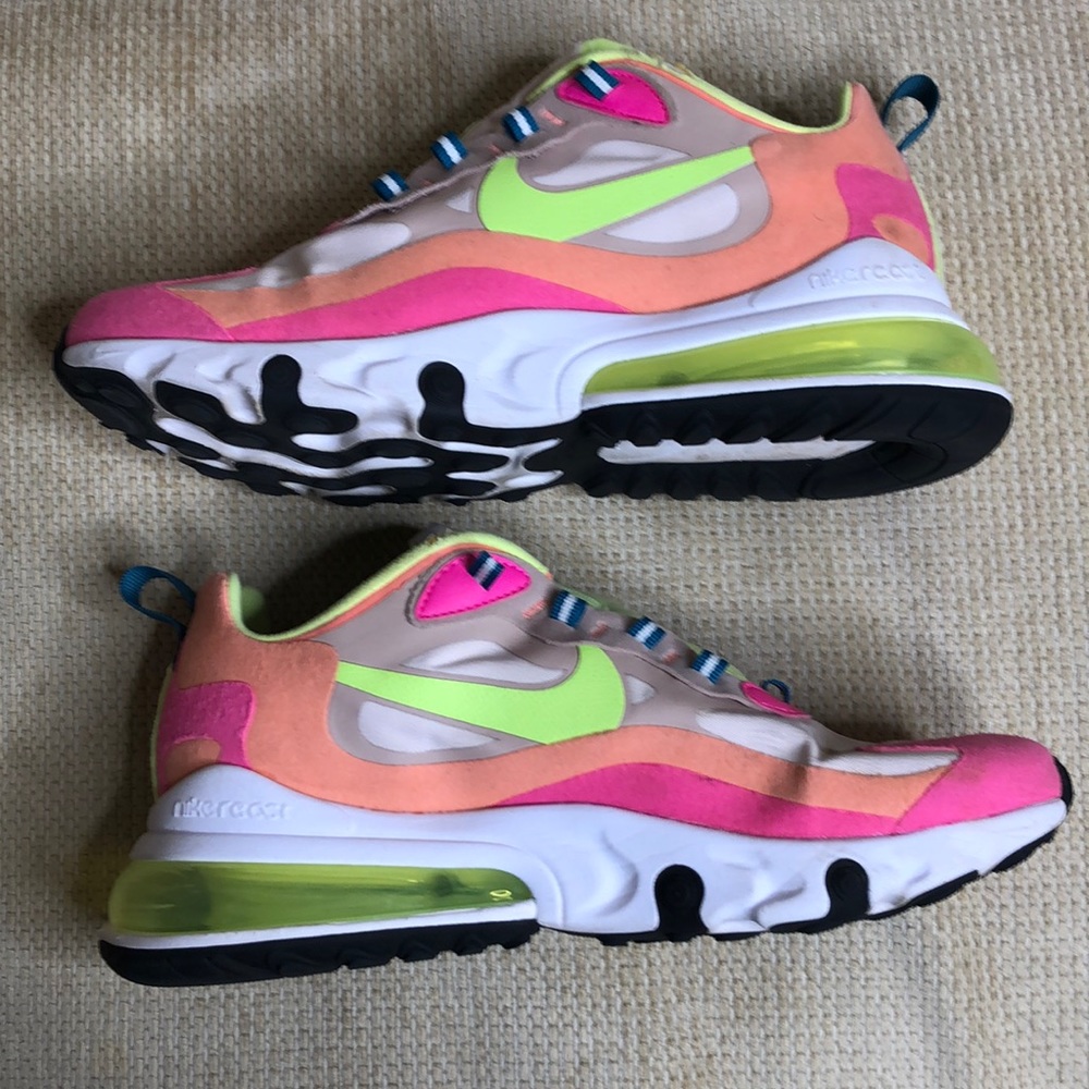 Nike Air Max 270 React, Women's Size 10 Barely Rose/ Ghost Green